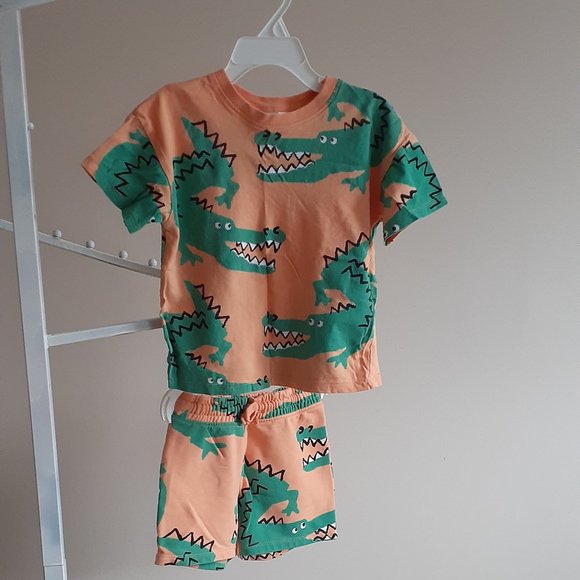 2 for $20 Two piece matching set Alligators! - Picture 1 of 7